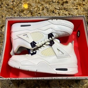 Air Jordan retro 4s